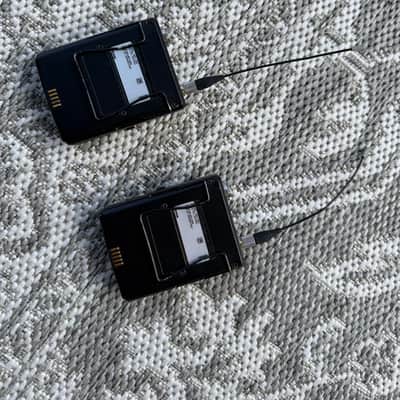 2x Shure AD1-G57 Axient Digital Wireless Bodypack Transmitters with TA4 Connector (G57: 470 to 616 MHz) image 2