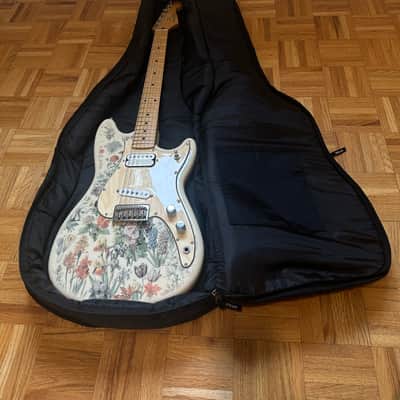 Fender Shawn Mendes Foundation Musicmaster 2020 - Yellow Floral image 10