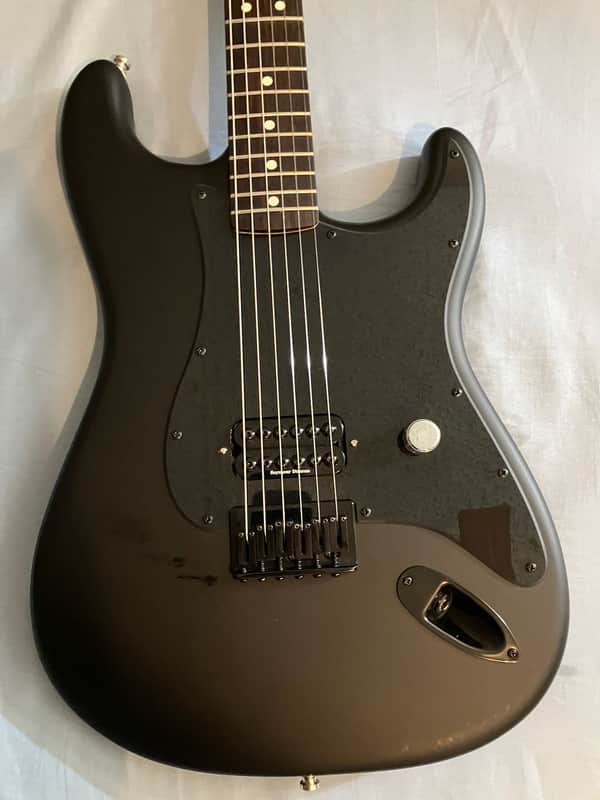 Satin Black Tom Delonge Style Fender Stratocaster “Blackout”