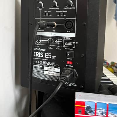 PreSonus Eris E5 XT 2-Way Active Studio Monitors (Pair) 2019 - Present - Black image 3