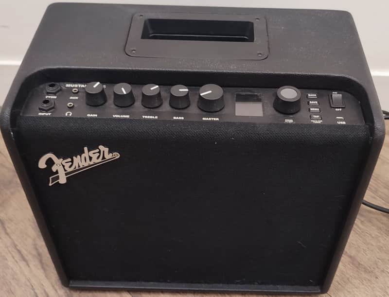 Fender Mustang LT25 2020 - Black image 1