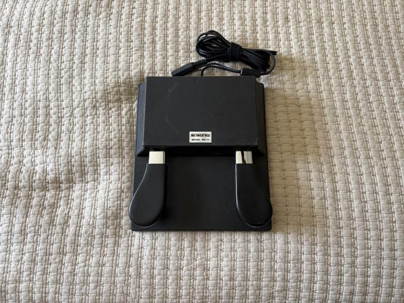 Ensoniq SW-10 Dual Foot Switch image 1