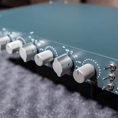 Vintech Audio Vintech Audio X73i Pair + Power Supply | Neve 1073 Style Class A Mic Preamp EQ | Pro Studio 2016 - grey image 6