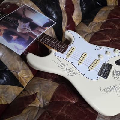 Fender Stratocaster Ex JUDAS PRIEST Artist Owned by K.K. Downing, band signed by KK, Rob Halford and Glenn Tipton. 1985 Vintage 80s guitar. Custom Shop strat flight case included image 25