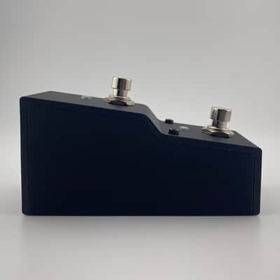 Profile-matching AUX switch for RJM (PBC/6X) - by PdLS 3D image 2