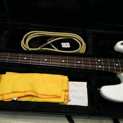 Squier Classic Vibe '60s Precision Bass FSR 2010 limited edition New old stock image 6