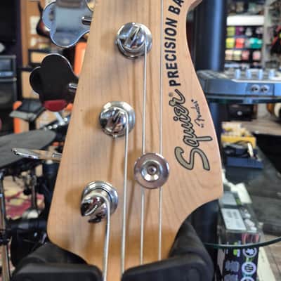 Squier Standard Precision Bass Special 1999 - 2010 - Sunburst image 4