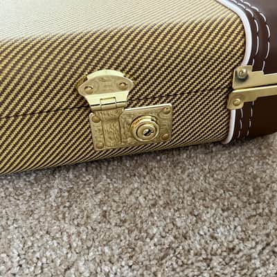 Fender Classic Series Wood Case for Strat and Tele in Tweed image 7