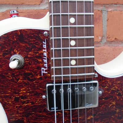 Godin Radiator Trans Cream SF Guitar w/bag-store demo image 3