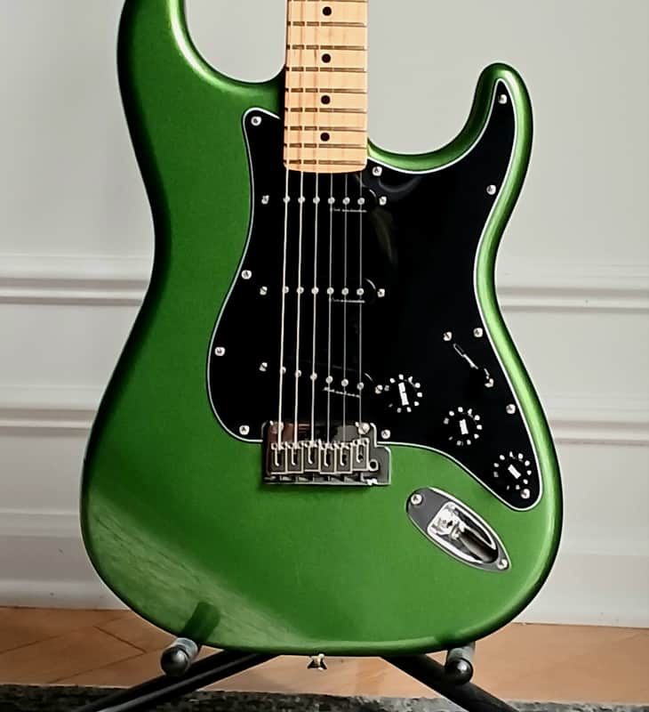 Fender Player II Modified Stratocaster with Maple Fretboard 2025 - Present - Harvest Green Metallic