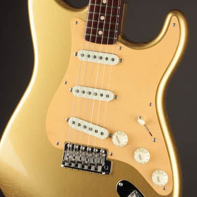 Fender Custom Shop LTD 1957 Stratocaster Rosewood Neck Aged Aztec Gold/DLX Closet Classic image 7