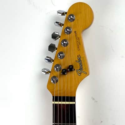 Fender Strat 1989 - Lake Placid Blue - Made in Japan. Dragonfire Pro Series  HSS set up installed.Original white guard S/S/S with factory electronics included. image 10