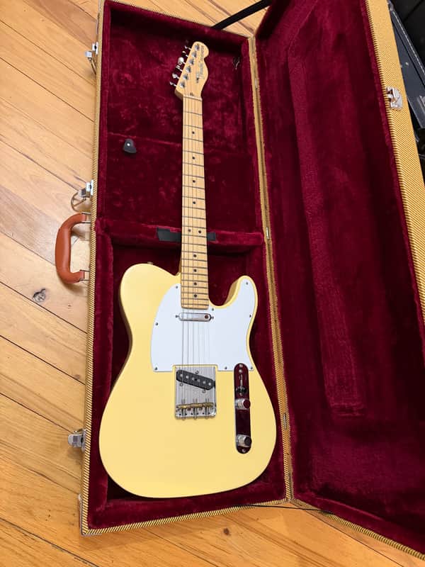 Fender Limited Edition 75th Anniversary American Performer Telecaster with Maple Fretboard 2021