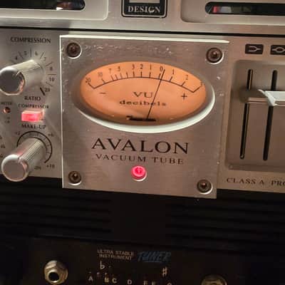 Avalon VT-747SP Stereo Compressor / EQ image 2