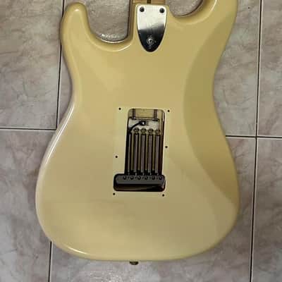 Fender Stratocaster AVRI70 with DiMarzio pickups image 2
