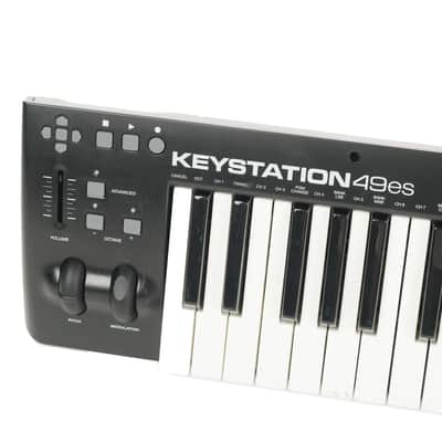 M-Audio Keystation 49es Owned by Frank Iero image 3