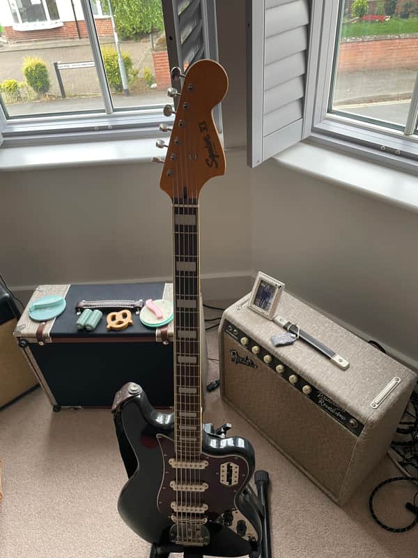 Squier Classic Vibe Bass VI 2019 - Present - Black image 1