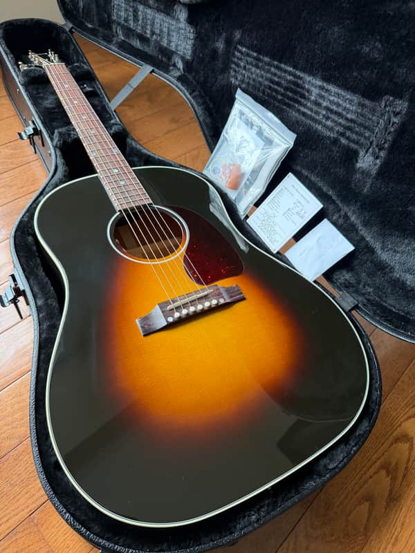 2025 Gibson J-45 Standard - Vintage Sunburst