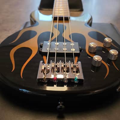 Jackson USA JJ Bass Custom Shop Interference Hot Rod Flames Flip-Flop Color Change 32" Medium Short Scale Scott Ian Music Man Stingray Pickup 18V Preamp American Slap Bass Guitar image 10