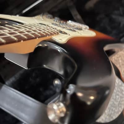 Fender Highway One HSS Stratocaster with Maple Fretboard 2006 - 2011 - 3-Color Sunburst image 7