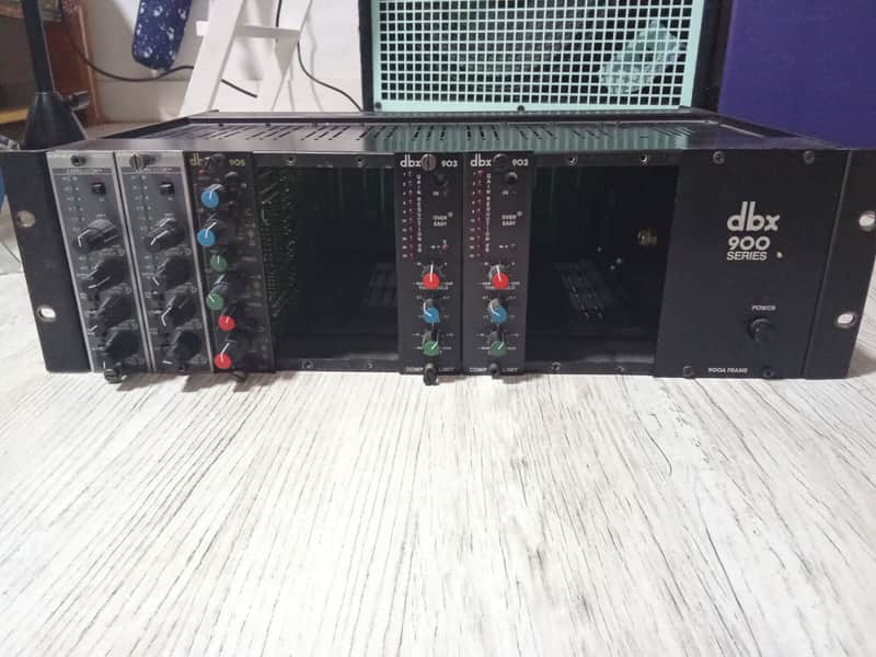 dbx 900 series Rack with 5 modules 1980s - black image 1