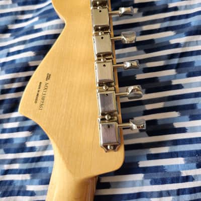 Fender Pawn Shop Bass VI 2013 - 2014 - Candy Apple Red image 8