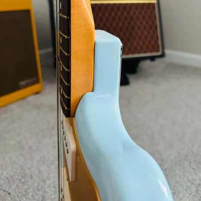 Mint with Upgrades Fender Vintera II '50s Jazzmaster with Rosewood Fretboard - Sonic Blue image 10