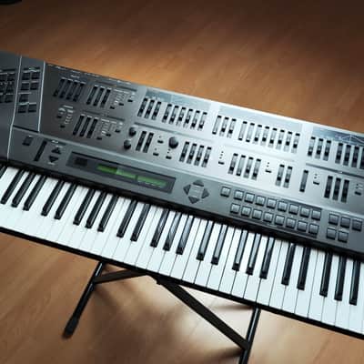 Roland JD-800 61-Key Programmable Synthesizer - Top Optics image 2