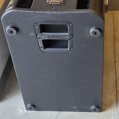 QSC KSUB 1000W Powered Speakers 100-240v image 2