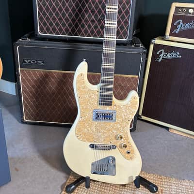 Hofner Galaxie TV Jones one pickup mod image 1