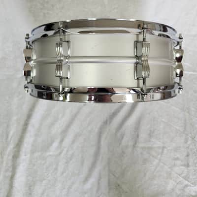 Ludwig No. 404 Acrolite 5x14" 8-Lug Aluminum Snare Drum with Pointed Blue/Olive Badge 1969 - 1979 - Matte Aluminum image 6