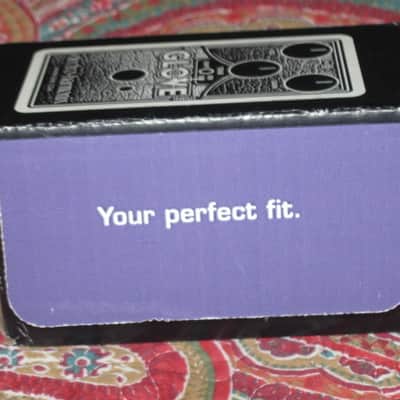 lightly handled Electro-Harmonix EMPTY CARDBOARD BOX and original Owner's Manual ONLY for OD Glove Overdrive (NO pedal, NO warranty / registration paperwork) 2010s - BOX: cardboard - OUTER AREAS: gray // GRAPHIC: black & white, also purple & white image 13