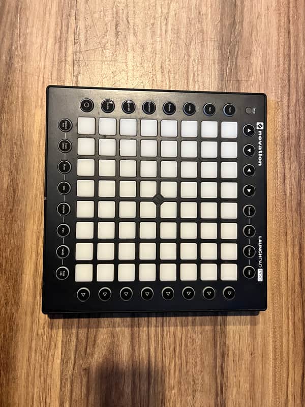 Novation Launchpad Pro MK2 Pad Controller 2011 - 2015 - Black image 1