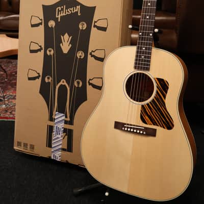 Gibson J-35 Faded 30's Antique Natural image 10