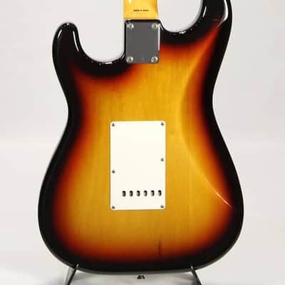 Fender Japan ST62-US Stratocaster 3 Tone Sunburst image 3