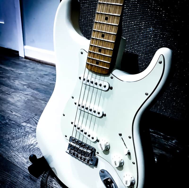 Fender 75th Anniversary Commemorative Stratocaster 2021 - artic white image 1