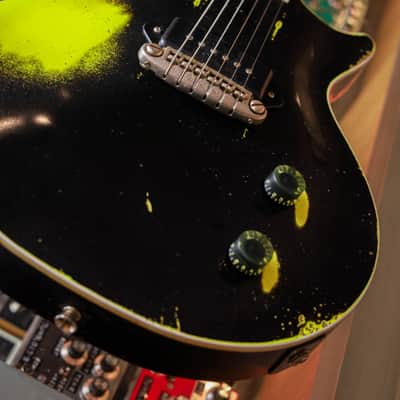 Rock N Roll Relics Starfighter Jr - Black over Neon Yellow image 3
