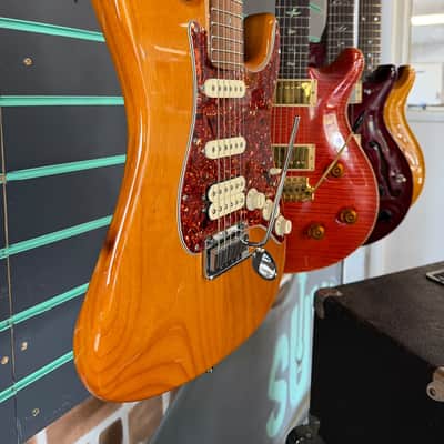 Fender American Deluxe Stratocaster HSS Amber 2006 Electric Guitar image 3