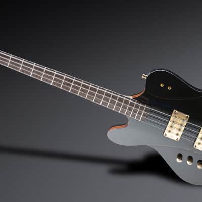 Warwick TeamBuilt Idolmaker, 4-String - Lefthand Black Solid High Polish Aged image 3
