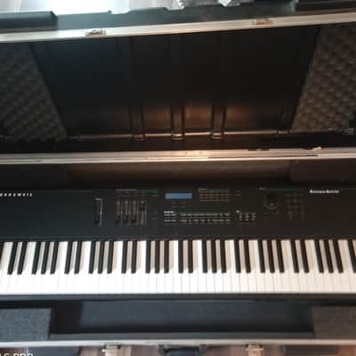 Kurzweil PC88 88-Key 64-Voice Performance Controller and Synthesizer with road case