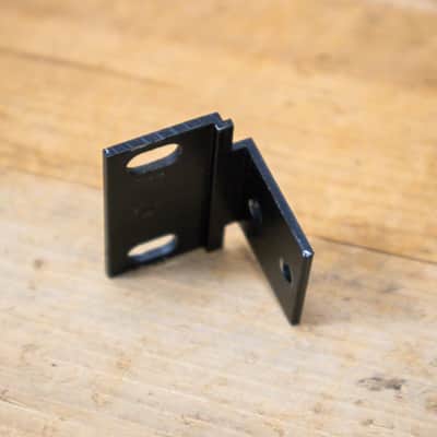 DBX Single Rack Ear for 163x/263x/363x/463x/563x Mount Bracket U281088 image 3