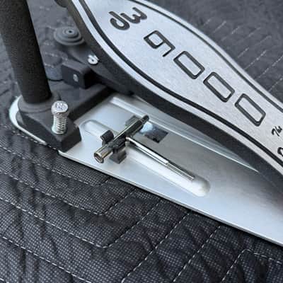 DW 9000 Single Kick Bass Drum Pedal w/ Case image 6