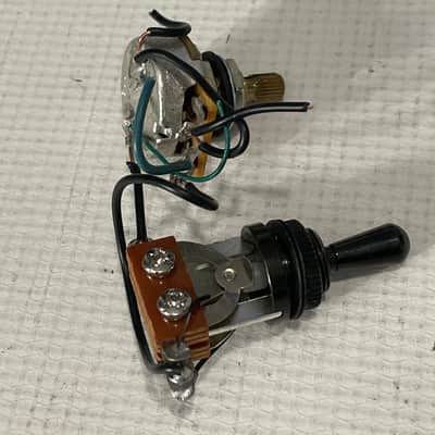 2000's Charvel San Dimas 2H Guitar Factory Electronics Wiring Volume Pot, 3 Way Toggle Switch, Knob image 4