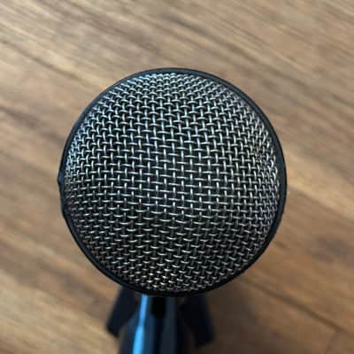 Vintage 1960’s Shure 585SA “Unisphere A” Dynamic Microphone with Cable + Clip. image 4