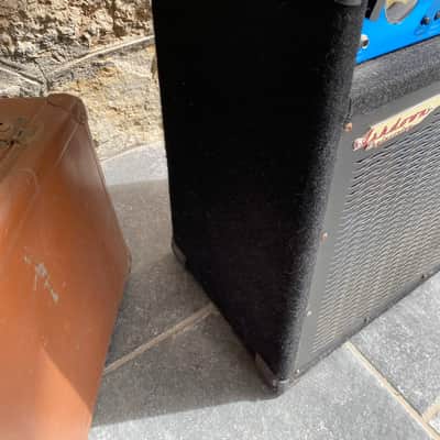 Ashdown Electric Blue EB12-180 Bass Amplifier – Excellent Condition – Demo Video image 2
