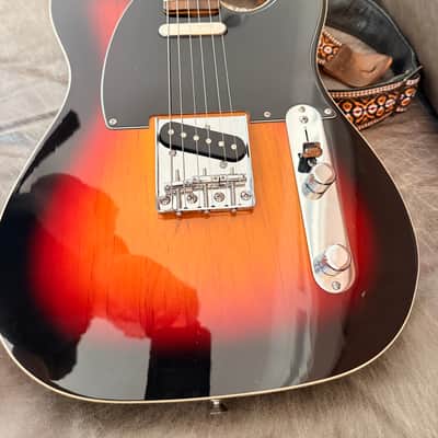 Squier Classic Vibe Telecaster Custom with Rosewood Fretboard 2010 - 2018 - 3-Color Sunburst image 3