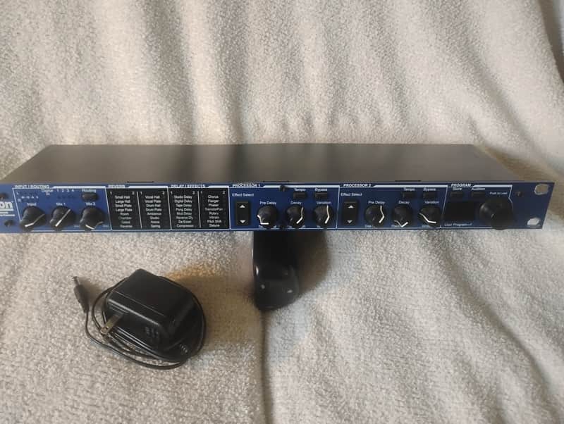 Lexicon MX200