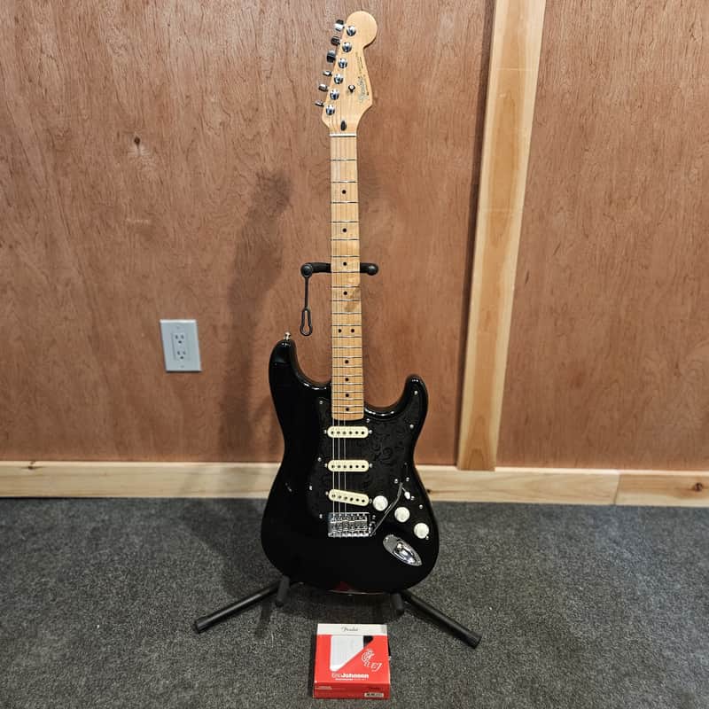 Fender Standard Stratocaster with Vintage Tremolo 1991 - 1997 | Reverb