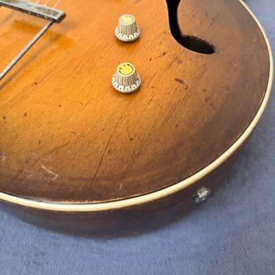 Hoyer restored archtop 1950s - trussrod, refret, pickup etc with video image 18