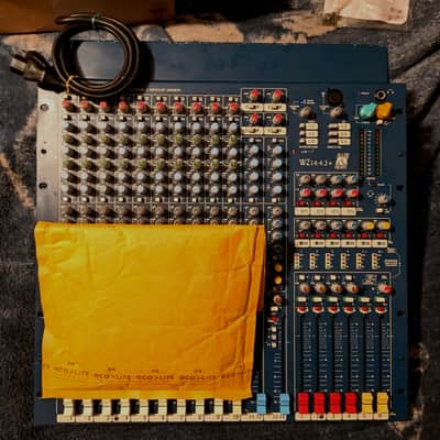 Allen & Heath MixWizard WZ2 14:2:2+ (1997) image 3